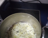 Foto del paso 2 de la receta: Carne de lata con patatas