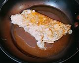 Foto del paso 3 de la receta Tortilla de claras con semillas de chía, ajo y especias