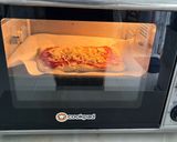 Foto langkah ke 6 dari resep Pizza Mozzarella Sederhana.