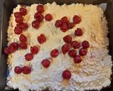DW csokis-meggyes túrókocka recept fázis 3 fotója