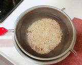 A picture of step 1 of Turmeric Three-Color Quinoa Rice.