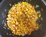 A picture of step 4 of Surinamese Fried Rice.