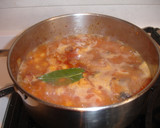Foto del paso 8 de la receta: Guiso de garbanzos, costillas, longaniza y huevo
