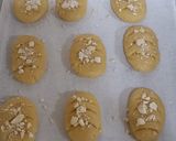 A picture of step 4 of Arrowroot and Whole Wheat and Cashew cookies or biscuits.