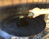 A picture of step 1 of Paella with Vegetables and Meat.