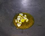 A picture of step 3 of Raw tomato sabji.