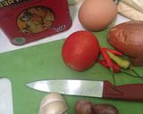 Foto langkah ke 1 dari resep Nasi kuning goreng dadar telur ala anak kost.