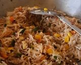 ग्रीन अनियन शेजवान फ्राइड राइस (green onion schezwan fried rice recipe in Hindi) रेसिपी चरण 4 फोटो