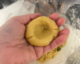 Foto del paso 6 de la receta: Crumbl cookies con crema de pistacho en airfryer