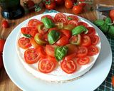 A picture of step 5 of Caprese Cheesecake.