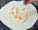 A picture of step 5 of Cheese Paratha.