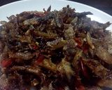 Foto langkah ke 4 dari resep Tumis Tongkol Suwir Manis Pedas Gurih.