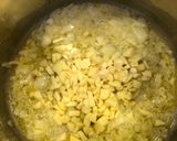 Szerecsendiós fokhagymakrémleves sajttócsnival recept fázis 1 fotója
