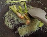 Foto langkah ke 4 dari resep Lemper ayam tanpa santan.