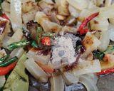 Foto langkah ke 4 dari resep Oseng Kikil.