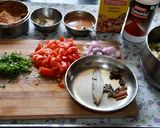 A picture of step 2 of Mix vegetables spicy korma.