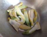 A picture of step 1 of Raw mango squash.