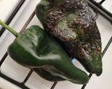 Foto del paso 1 de la receta: Chiles poblanos hojaldrados