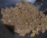 Foto langkah ke 4 dari resep Nasi Goreng Kemiri.
