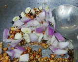 A picture of step 3 of Udupi Style Sambhar.
