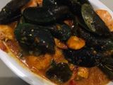 Seafood gabrukan saus padang