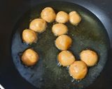 Foto langkah ke 4 dari resep Bola Ubi Kopong.