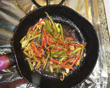 Foto del paso 2 de la receta: Espaguetis con verdura salteada y soja