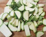Foto del paso 2 de la receta: Sopa cremosa de calabacitas con poro