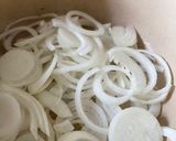 A picture of step 1 of Garlic and Potato soup.