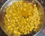 A picture of step 5 of Ragda Patties.