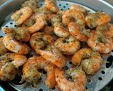 Une image de l'étape 4 de CREVETTES ET POIREAUX A L'AIL DES OURS AU COOK EXPERT.