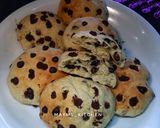 A picture of step 4 of Chocolate and raisins cookies.