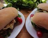 Tarjás - hagymás - mustáros hot - dog 🌭🥩🧅 recept fázis 4 fotója