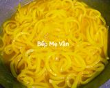 Hình bước làm 1 của món Mứt dừa dẻo sầu riêng màu vàng của hạt dành dành