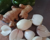Foto del paso 1 de la receta: Brochetas/pinchos de pollo 🐓 a la parrilla/barbacoa🫑🧅