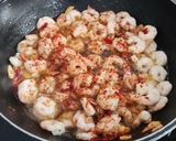 Foto del paso 3 de la receta: Ensaladilla con gambas al ajillo🦐🧄