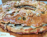 Foto del paso 11 de la receta: Roscón de Reyes relleno de crema capuccina