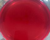 A picture of step 1 of Custard strawberry jelly with peach sauce.