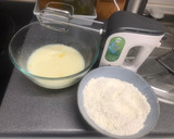 Foto del paso 2 de la receta: Bizcocho de coco con glaseado de limón y topping de chocolate y coco 🥥 (sin huevo 🥚)