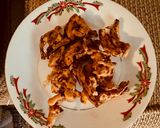 A picture of step 3 of Onion Pakoda.