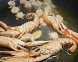 A picture of step 2 of Spaghetti aglio olio e peperoncino with a twist.