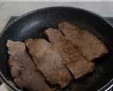 Foto langkah ke 2 dari resep Italian Beef Rice Skillet (Tumis Nasi Sapi Italia).