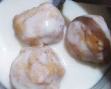 A picture of step 2 of Dahi Vada.