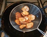 A picture of step 2 of Raw banana chips/Vazhakkai chips.