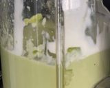 Une image de l'étape 2 de Verrines de purée d’avocat froide.