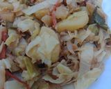 A picture of step 4 of BandGobi aur Aloo ki Bhujiya.