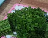 Foto langkah ke 2 dari resep Bakwan Daun Kucai udang.