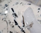Foto langkah ke 6 dari resep 14.1#39 Grass Jelly Milk.