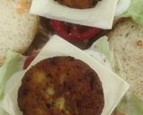 A picture of step 3 of Cheese Burger.