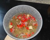 Foto langkah ke 3 dari resep Sup Tahu Jamur Enoki.